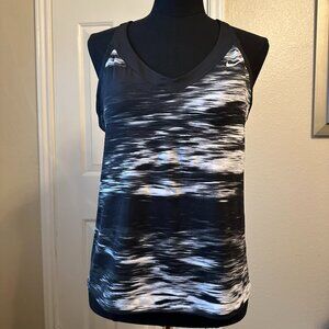 Nike Women’s Halter Tank Top Built-In Bra Black & White Size Large Athletic EUC
